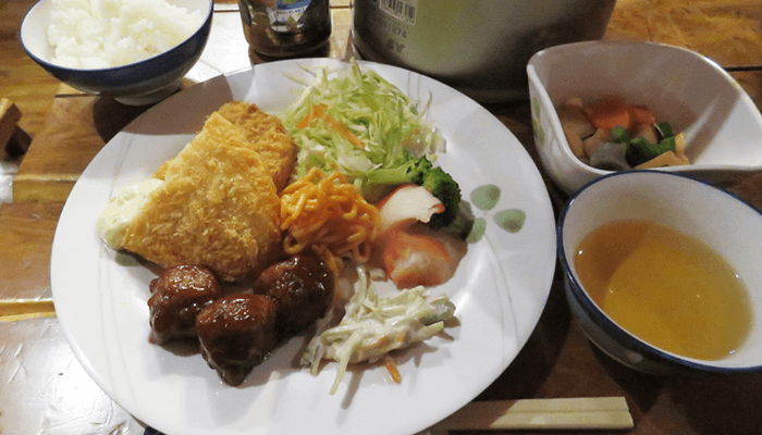 食事はどんなメニューがあるのか
