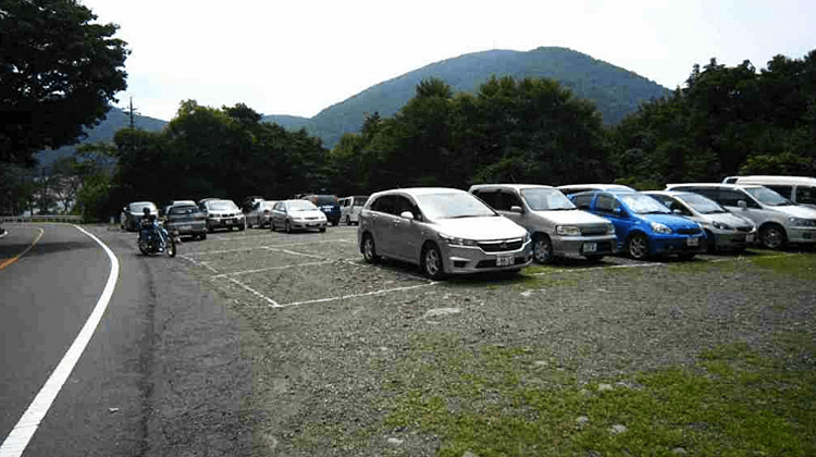 黒檜山登山口駐車場