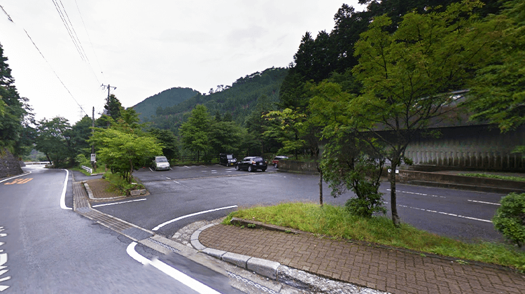 ヤビツ峠駐車場