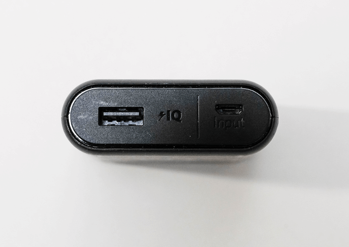 IQマークのアップしたモバイルバッテリー