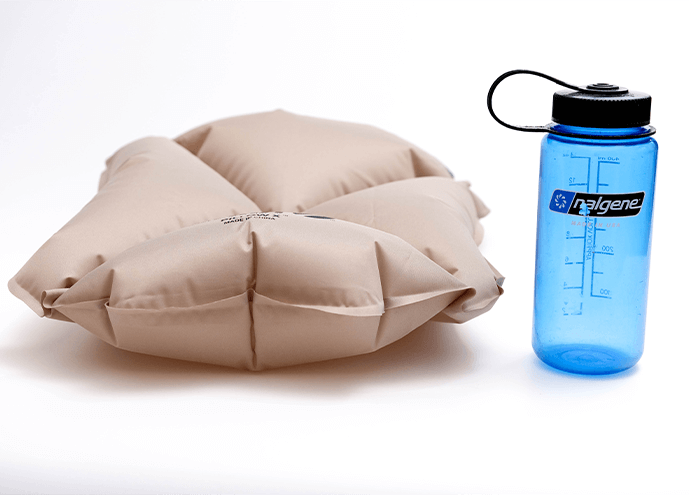 KLYMIT PILLOW X(クライミット ピロウX)の横からの写真